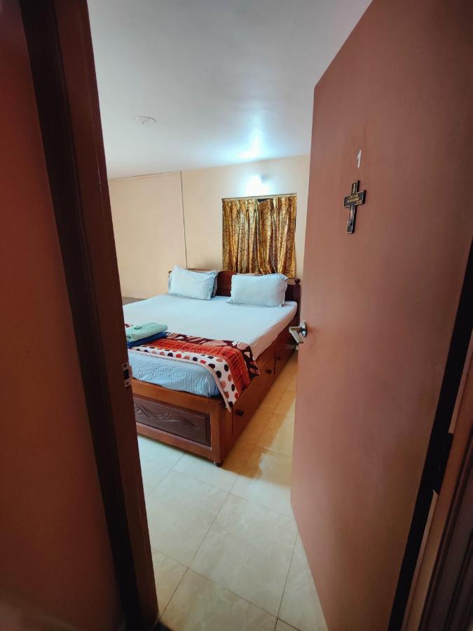 ホテル Menezes House パナジ エクステリア 写真