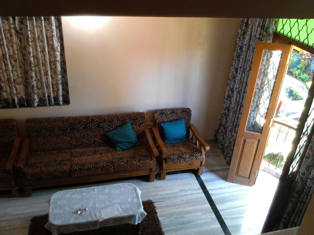 ホテル Menezes House パナジ エクステリア 写真