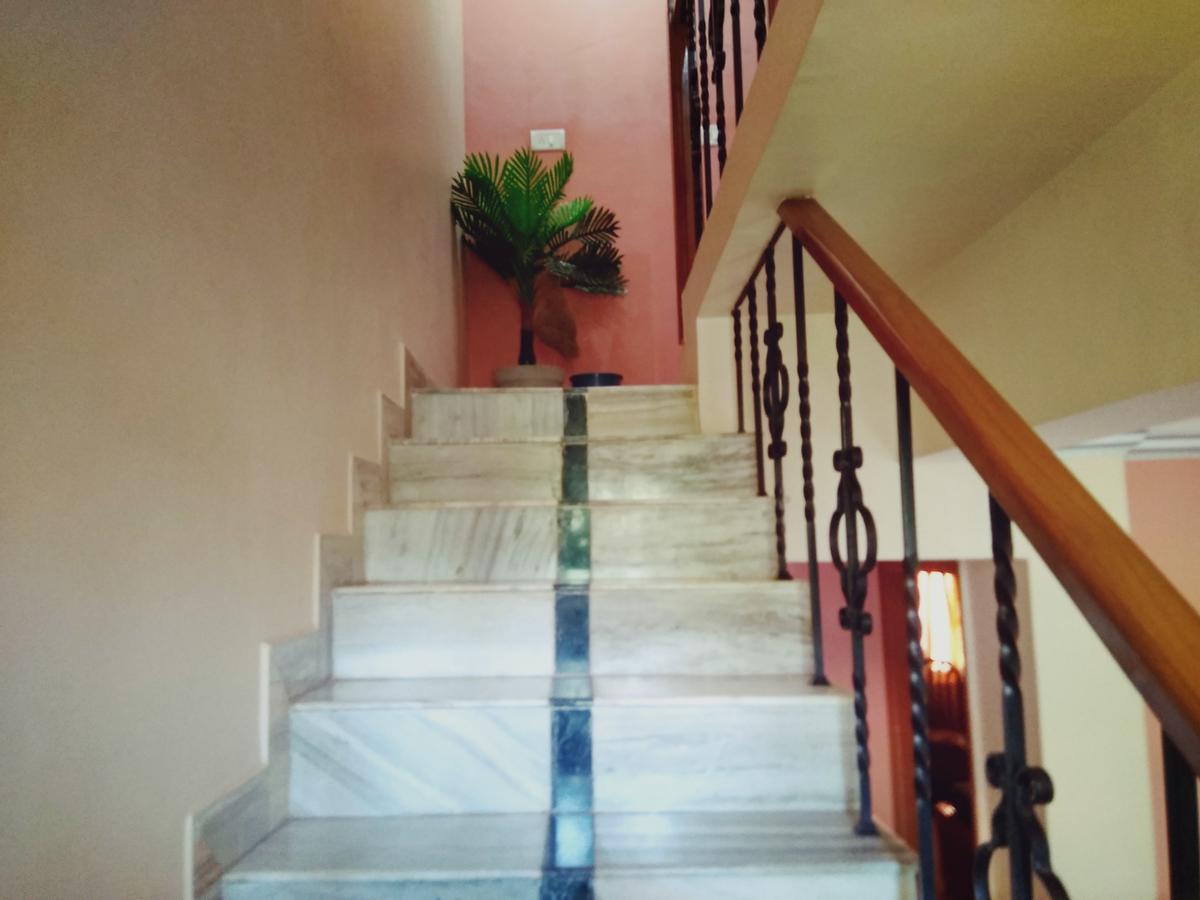 ホテル Menezes House パナジ エクステリア 写真