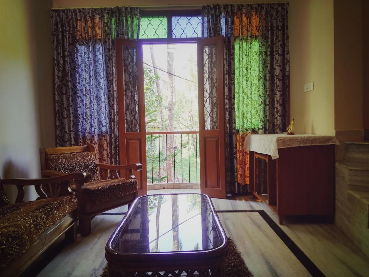 ホテル Menezes House パナジ エクステリア 写真